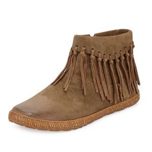Ugg tasseled moccasins/boots